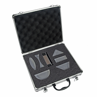 Linse- og speilsett i metallkoffert