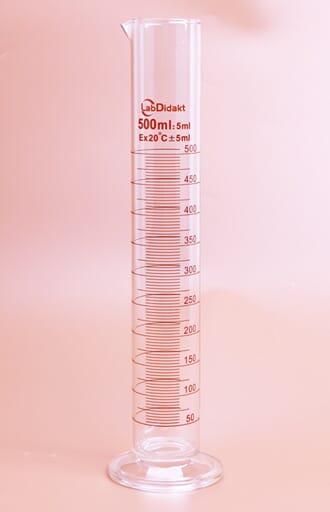 Målesylinder 500 ml med helletut,pk. á 2 stk